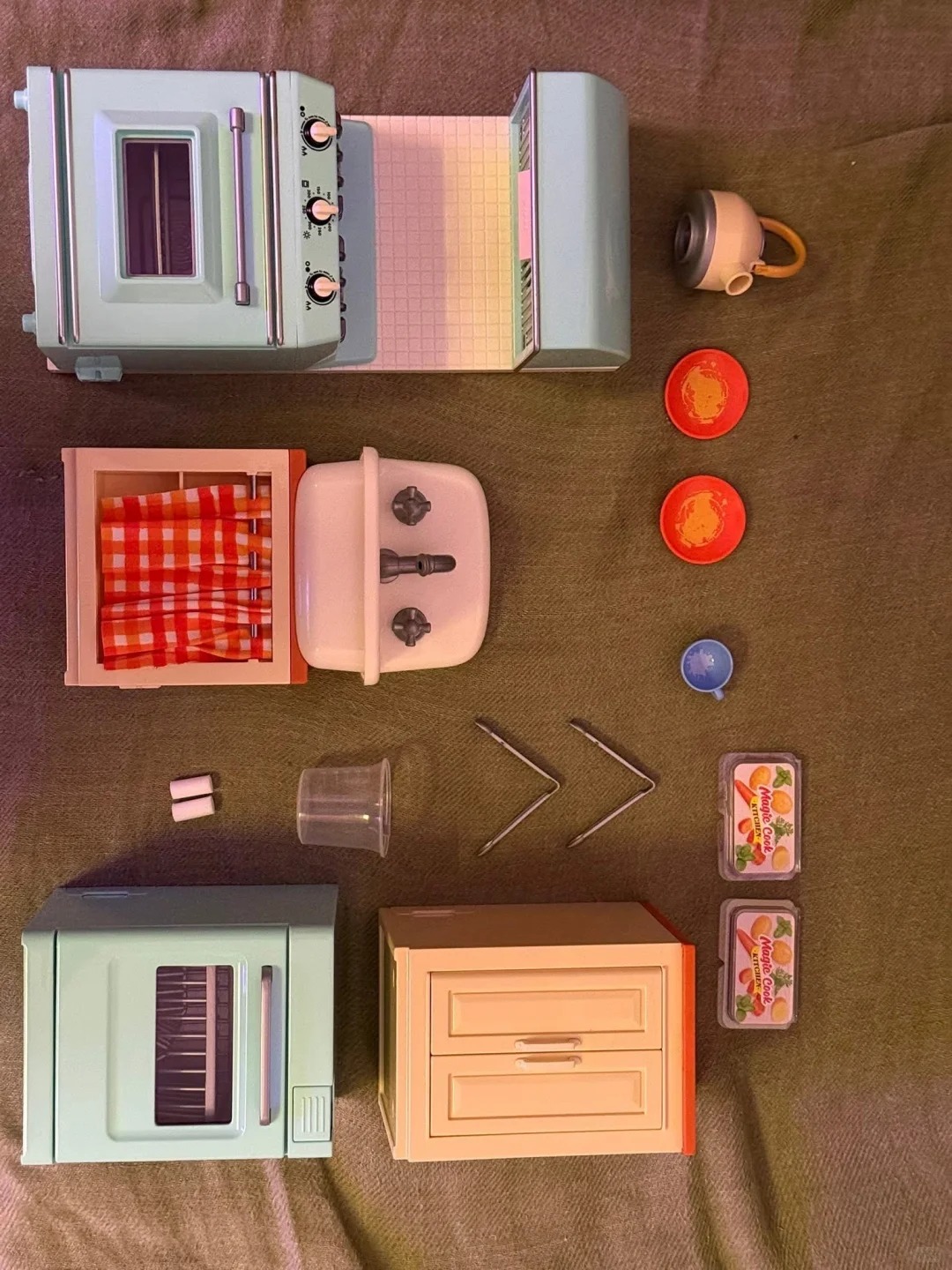 Zuru Mini Brands Magic Cook Ki - Miniature Baking Kitchen review and price